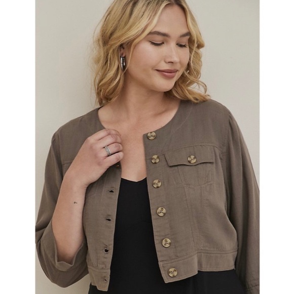 torrid Jackets & Blazers - Torrid Cropped Button-Down Brown/Army Green(-ish) Cotton Shacket/Jacket, 6/6X/30
